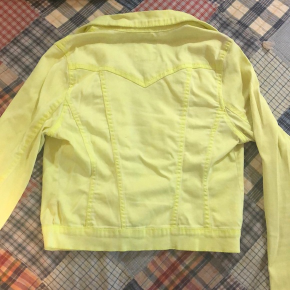 Bright yellow denim jacket - Picture 3 of 5